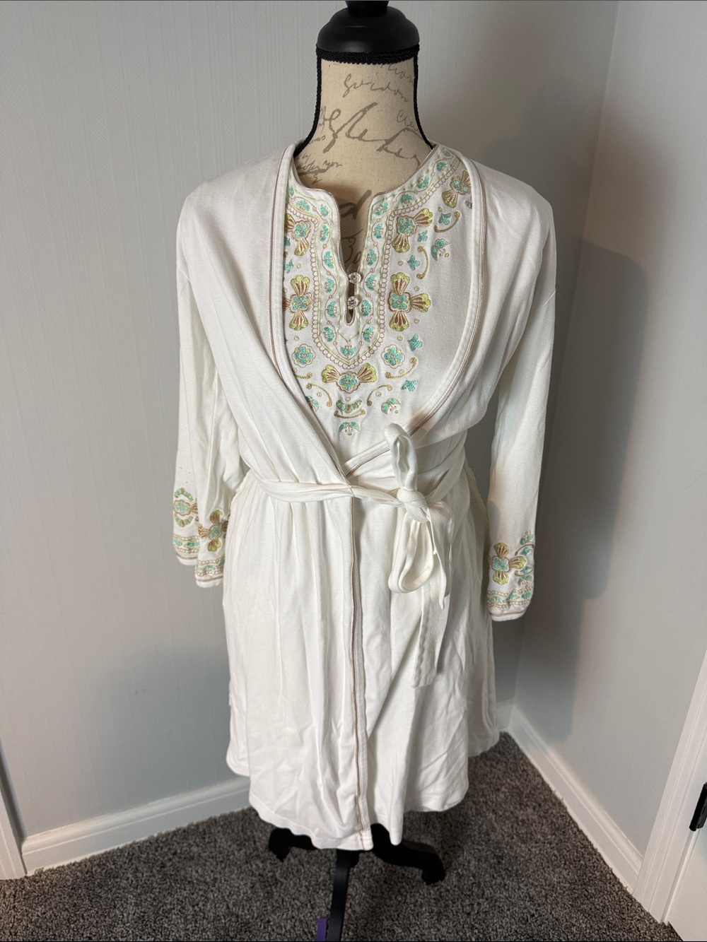 RARE Vintage Y2K Oscar de la Rent White Embroidered Robe and Night Dress Set - Picture 1 of 10